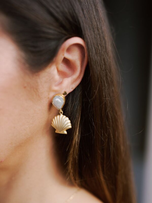 ADELLA PEARL EARRINGS - Image 2