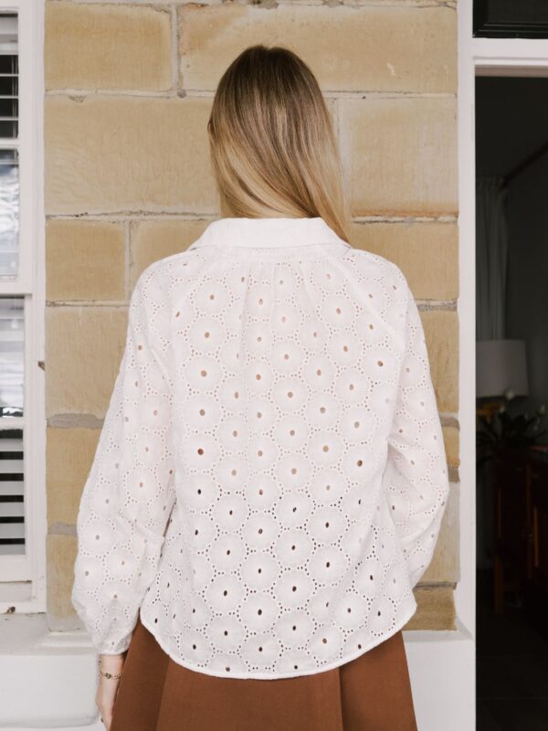 SWAN LACE BLOUSE / 01250024-2 - Image 2
