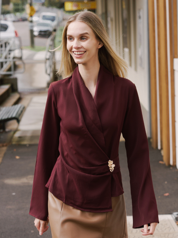 MEREDITH CROSSOVER - Image 3