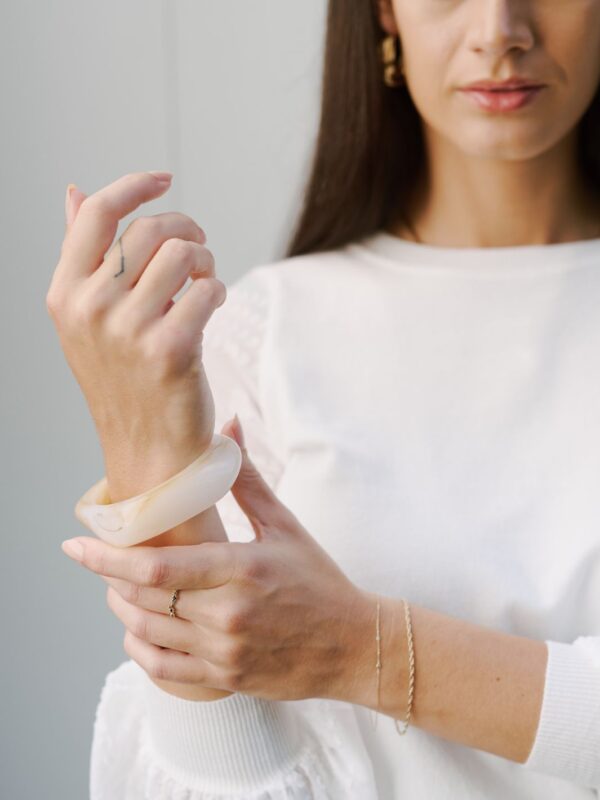 THE RESIN BANGLE - Image 2