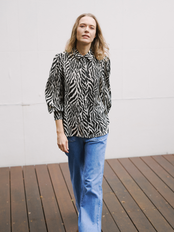 JUNGLE NIGHT BLOUSE - Image 2